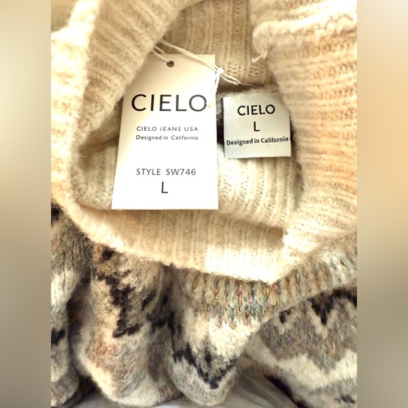 🎀 NWT Stunning FAIR ISLE SWEATER w sparkle threading by CIELO Large 🎀 - Picture 7 of 8